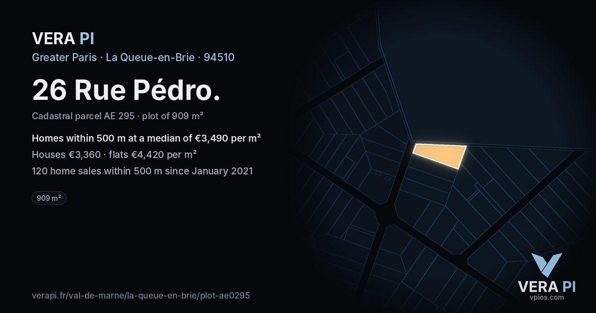 26 Rue Pédro, La Queue-en-Brie at night – the plot lit, the parcels around coloured by the prices near them