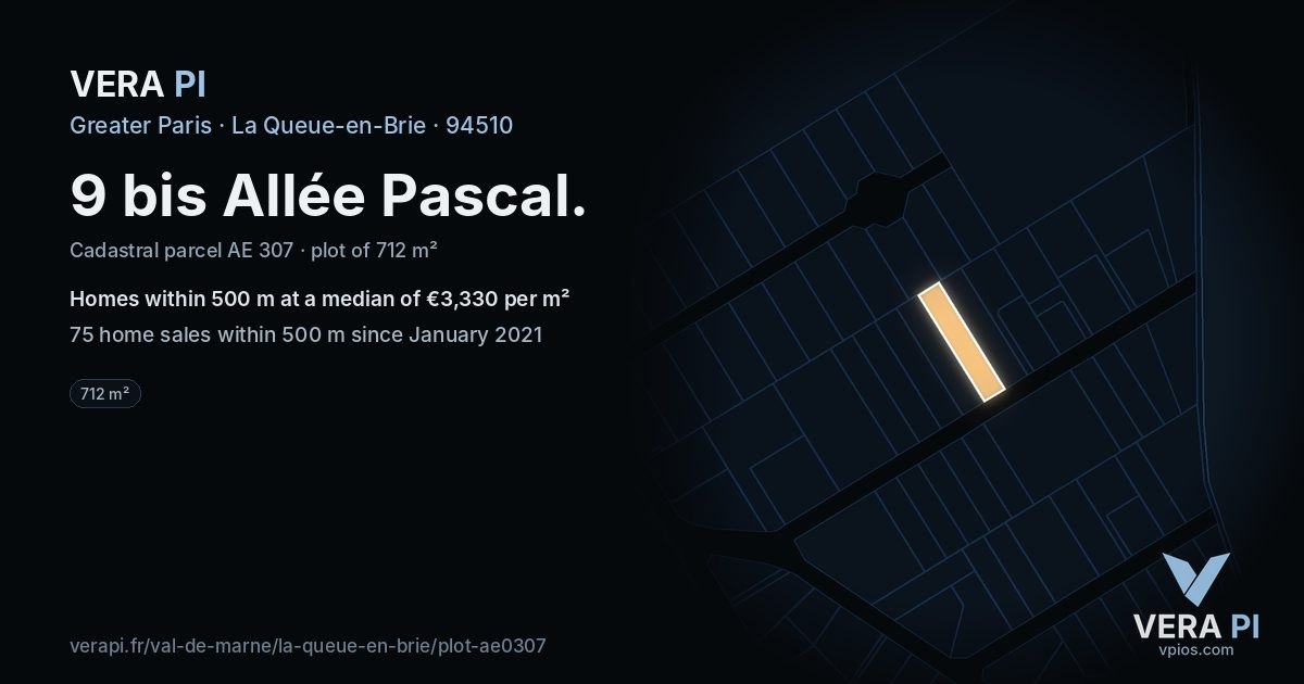 9 bis Allée Pascal, La Queue-en-Brie at night – the plot lit, the parcels around coloured by the prices near them