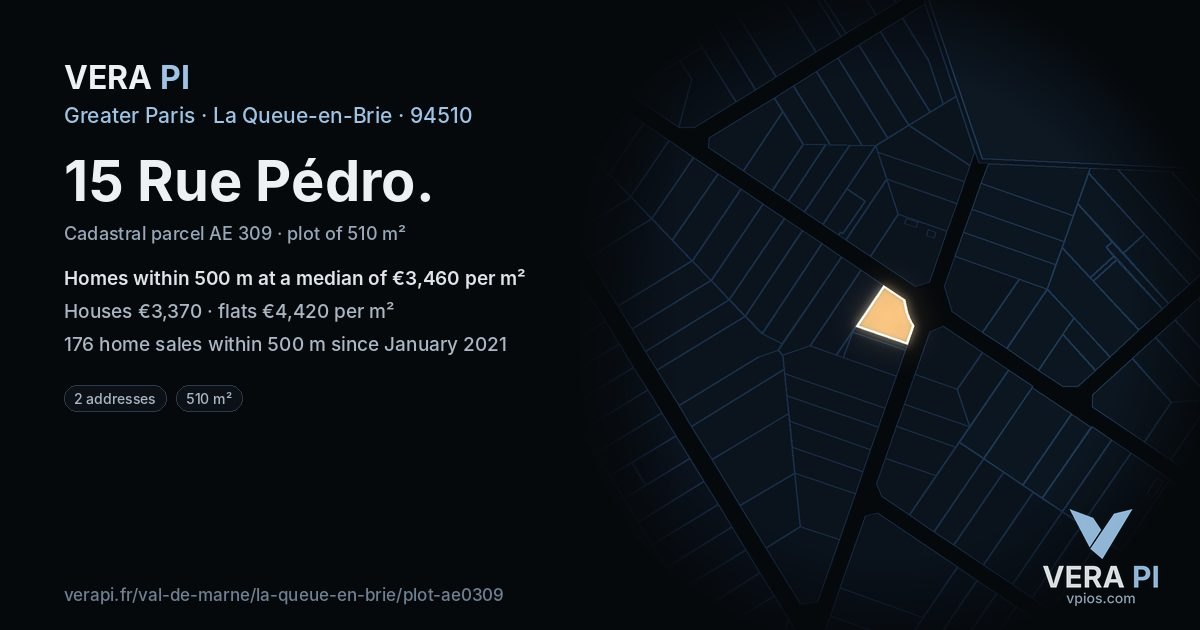 15 Rue Pédro, La Queue-en-Brie at night – the plot lit, the parcels around coloured by the prices near them
