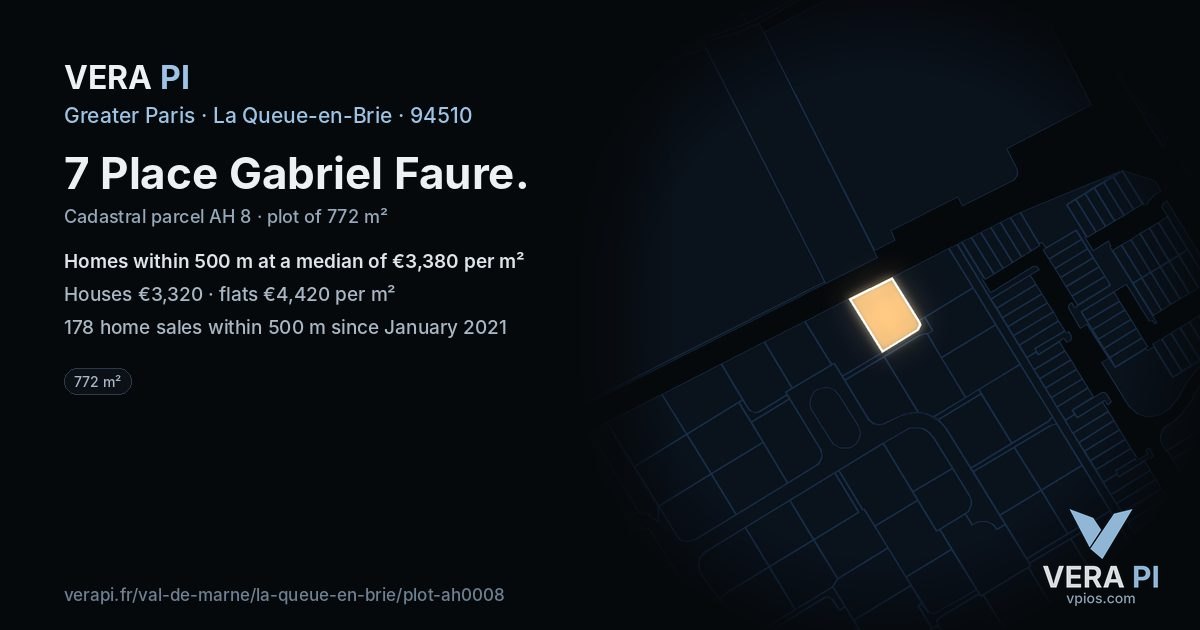 7 Place Gabriel Faure, La Queue-en-Brie at night – the plot lit, the parcels around coloured by the prices near them