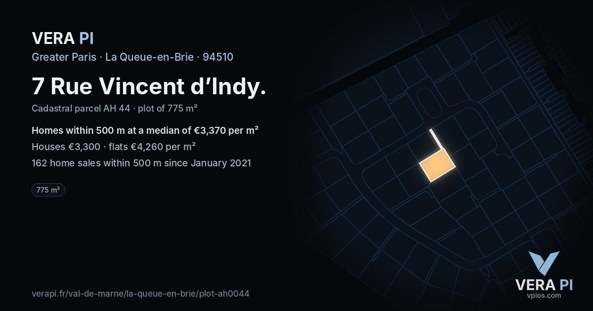 7 Rue Vincent d’Indy, La Queue-en-Brie at night – the plot lit, the parcels around coloured by the prices near them