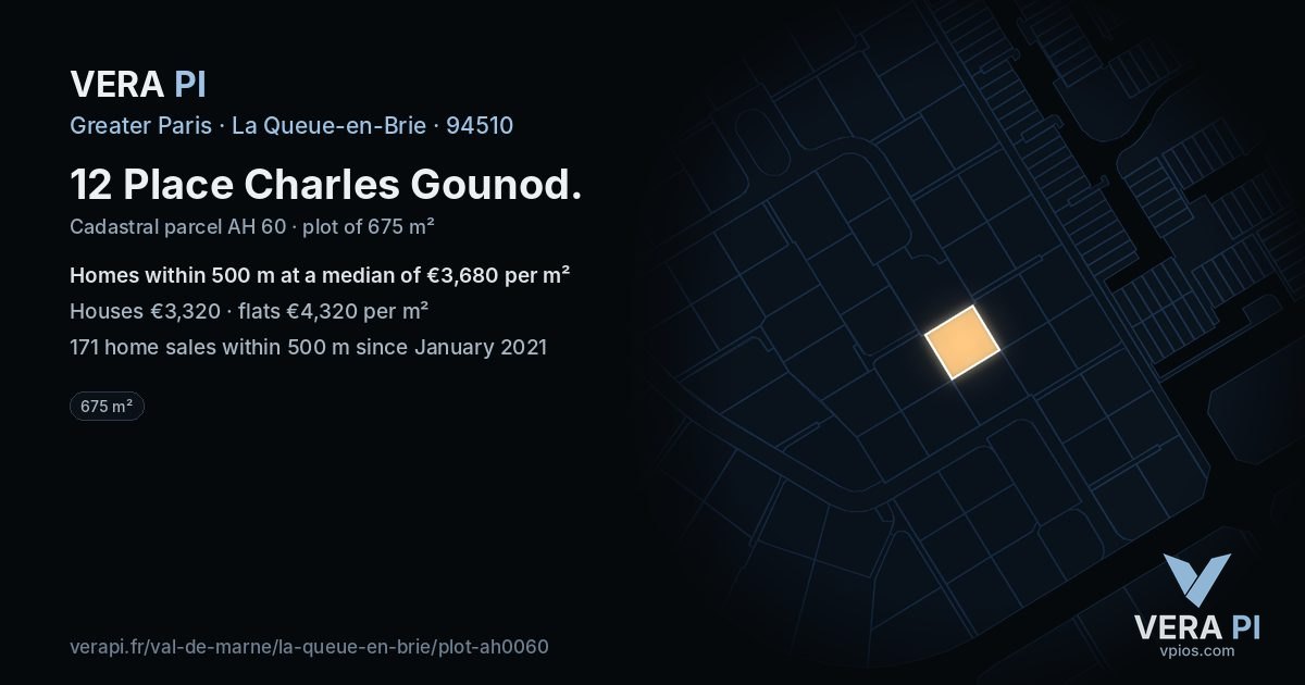 12 Place Charles Gounod, La Queue-en-Brie at night – the plot lit, the parcels around coloured by the prices near them