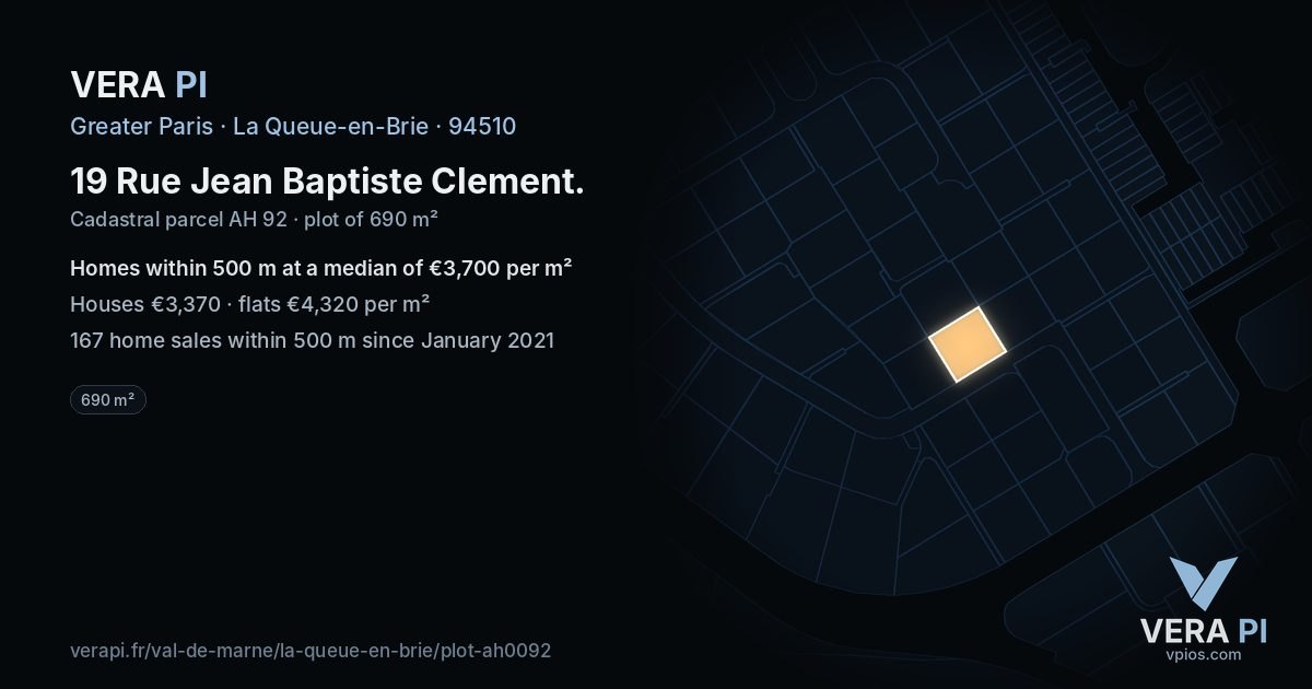 19 Rue Jean Baptiste Clement, La Queue-en-Brie at night – the plot lit, the parcels around coloured by the prices near them