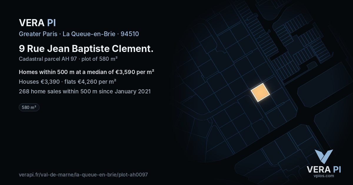9 Rue Jean Baptiste Clement, La Queue-en-Brie at night – the plot lit, the parcels around coloured by the prices near them