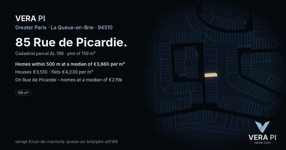 85 Rue de Picardie, La Queue-en-Brie at night – the plot lit, the parcels around coloured by the prices near them
