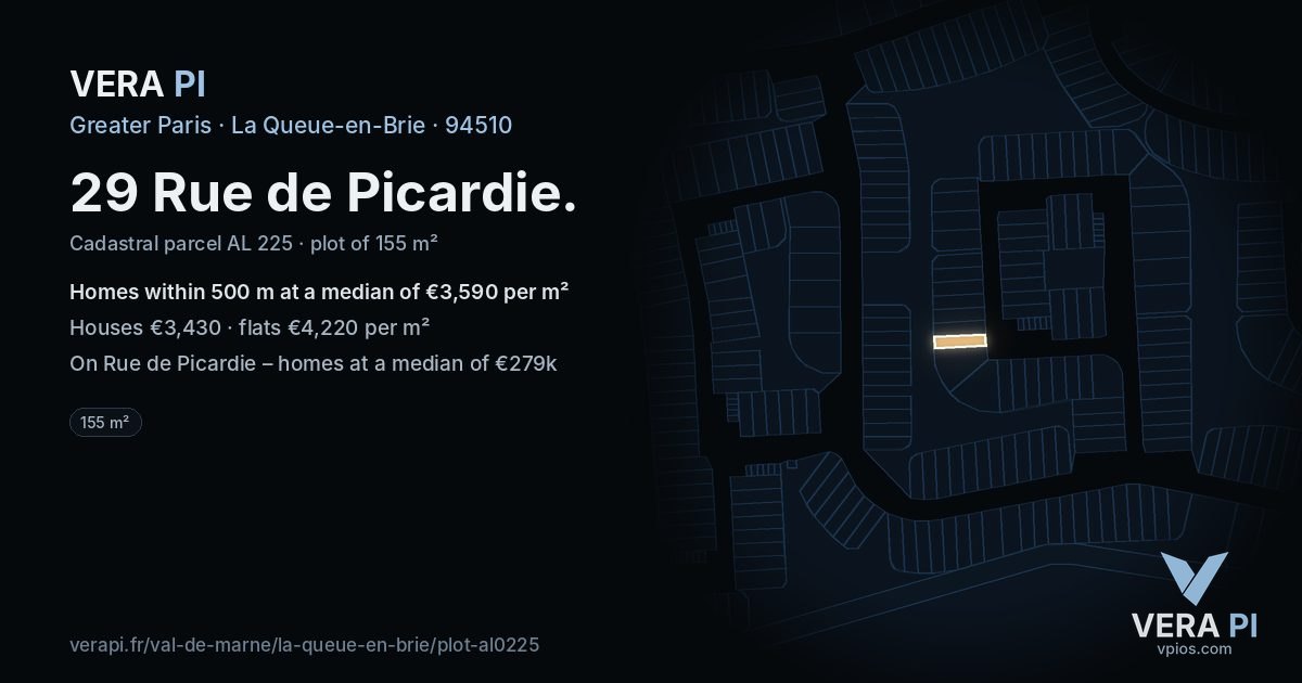 29 Rue de Picardie, La Queue-en-Brie at night – the plot lit, the parcels around coloured by the prices near them