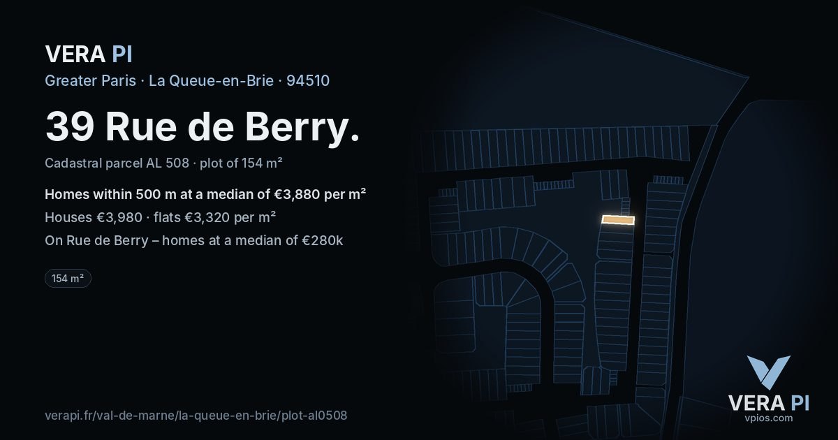 39 Rue de Berry, La Queue-en-Brie at night – the plot lit, the parcels around coloured by the prices near them