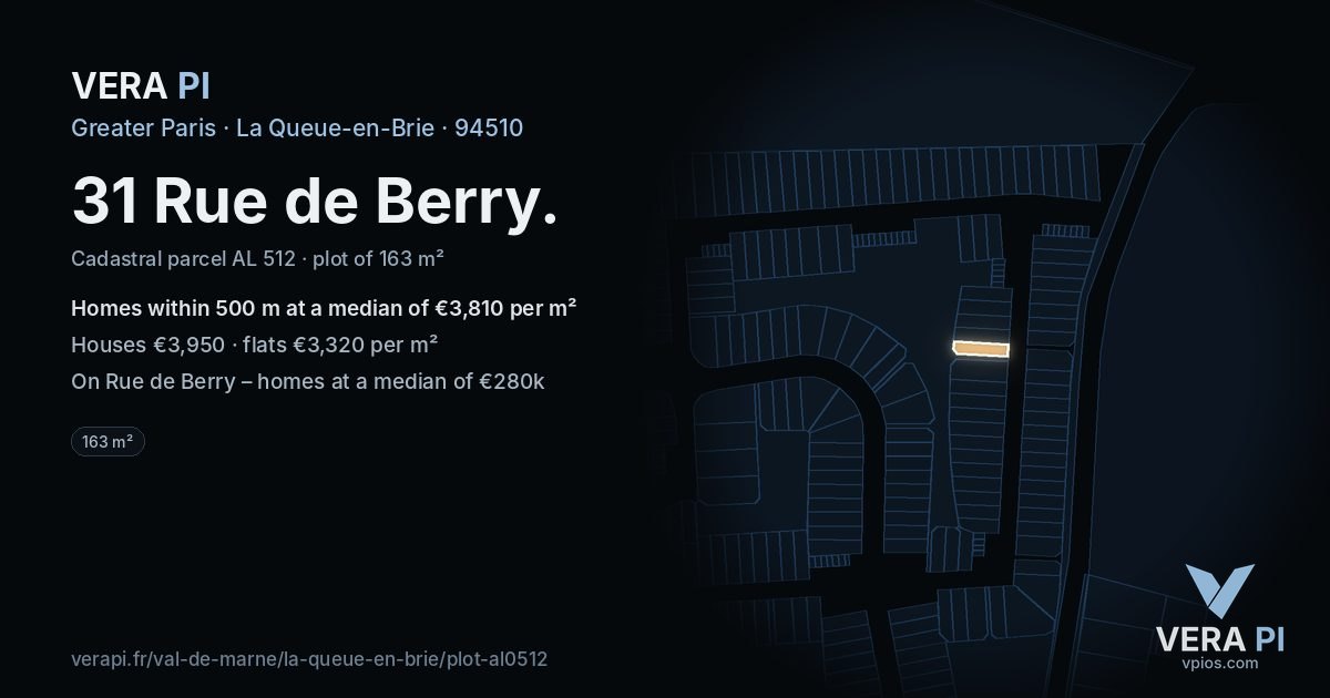 31 Rue de Berry, La Queue-en-Brie at night – the plot lit, the parcels around coloured by the prices near them