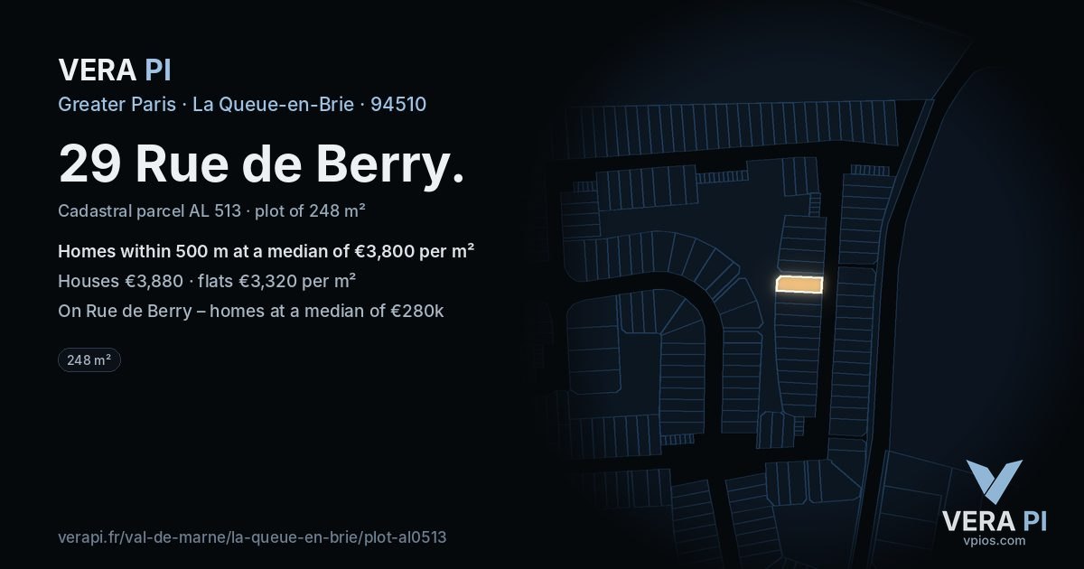 29 Rue de Berry, La Queue-en-Brie at night – the plot lit, the parcels around coloured by the prices near them