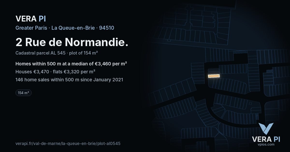 2 Rue de Normandie, La Queue-en-Brie at night – the plot lit, the parcels around coloured by the prices near them