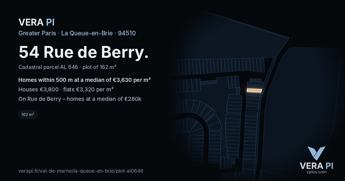 54 Rue de Berry, La Queue-en-Brie at night – the plot lit, the parcels around coloured by the prices near them