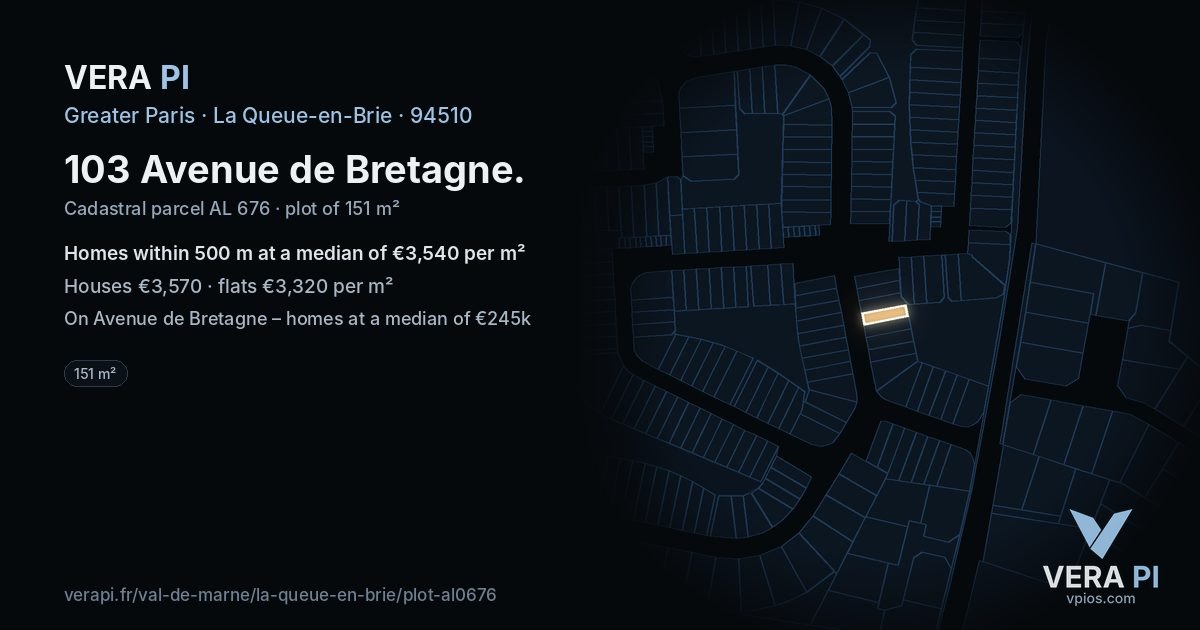 103 Avenue de Bretagne, La Queue-en-Brie at night – the plot lit, the parcels around coloured by the prices near them