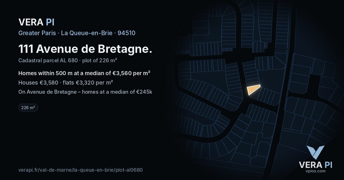 111 Avenue de Bretagne, La Queue-en-Brie at night – the plot lit, the parcels around coloured by the prices near them