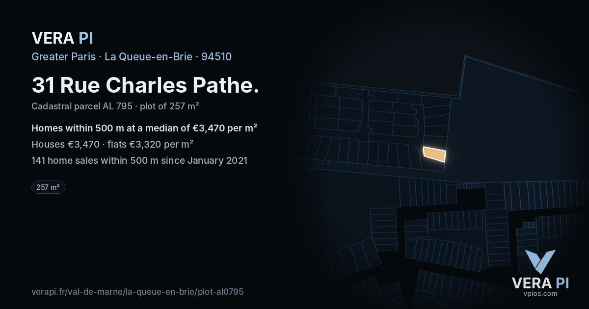 31 Rue Charles Pathe, La Queue-en-Brie at night – the plot lit, the parcels around coloured by the prices near them