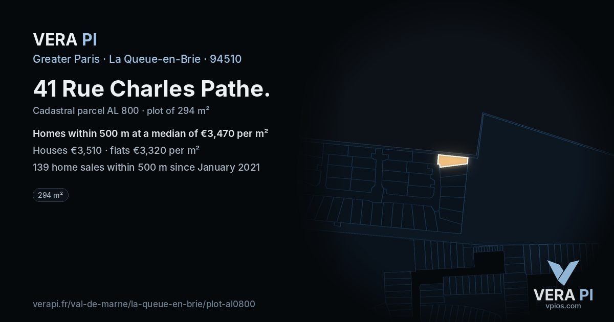 41 Rue Charles Pathe, La Queue-en-Brie at night – the plot lit, the parcels around coloured by the prices near them