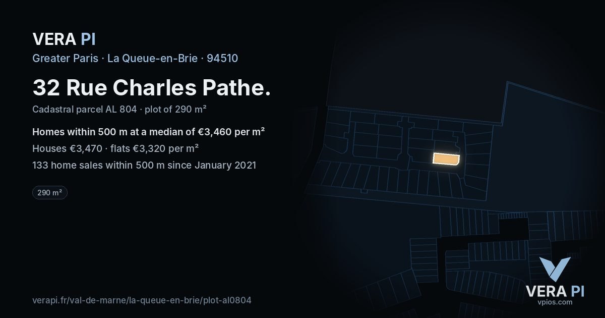 32 Rue Charles Pathe, La Queue-en-Brie at night – the plot lit, the parcels around coloured by the prices near them