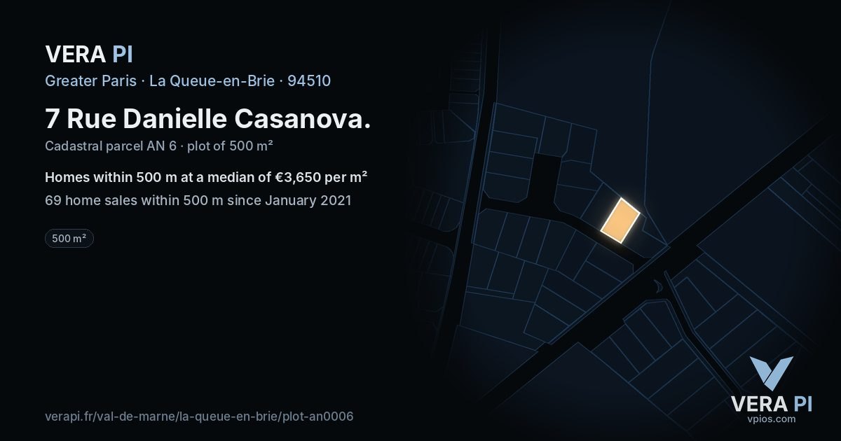 7 Rue Danielle Casanova, La Queue-en-Brie at night – the plot lit, the parcels around coloured by the prices near them