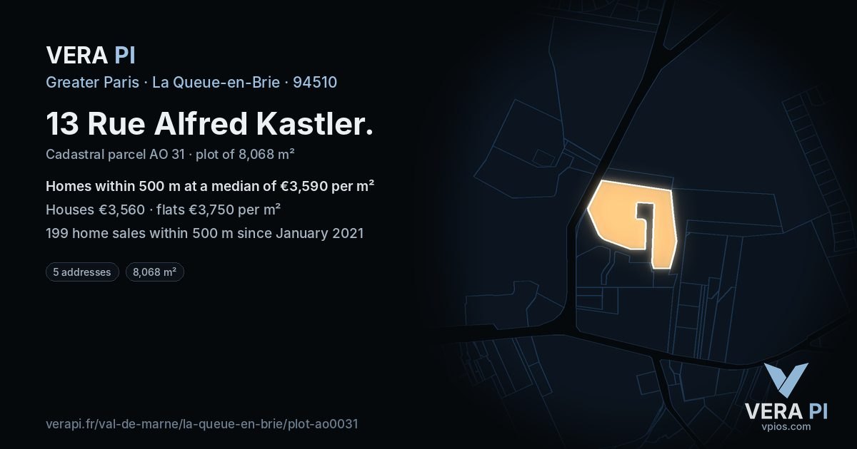 13 Rue Alfred Kastler, La Queue-en-Brie at night – the plot lit, the parcels around coloured by the prices near them