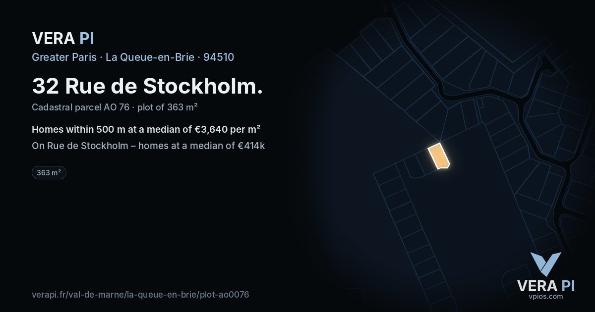 32 Rue de Stockholm, La Queue-en-Brie at night – the plot lit, the parcels around coloured by the prices near them