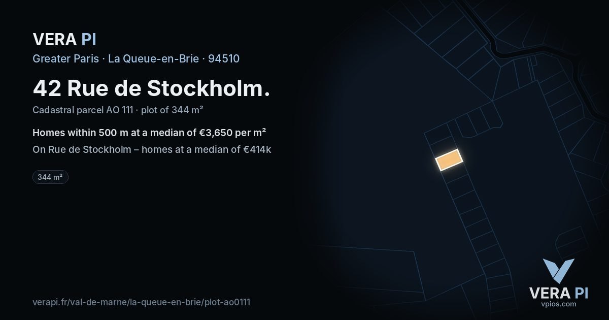 42 Rue de Stockholm, La Queue-en-Brie at night – the plot lit, the parcels around coloured by the prices near them