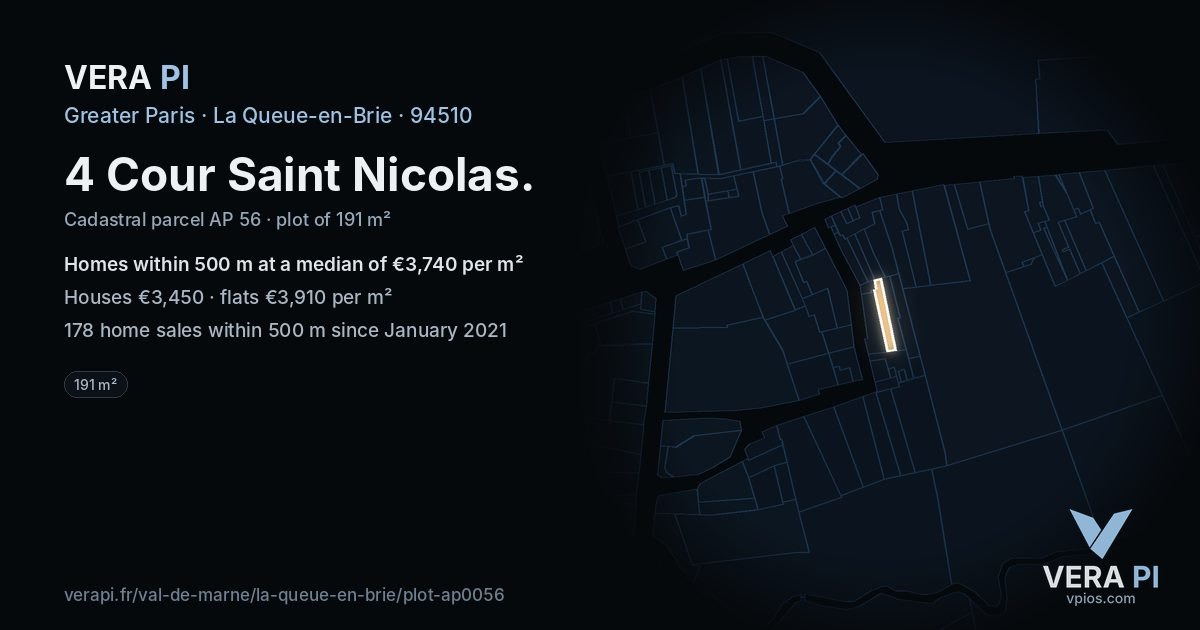 4 Cour Saint Nicolas, La Queue-en-Brie at night – the plot lit, the parcels around coloured by the prices near them