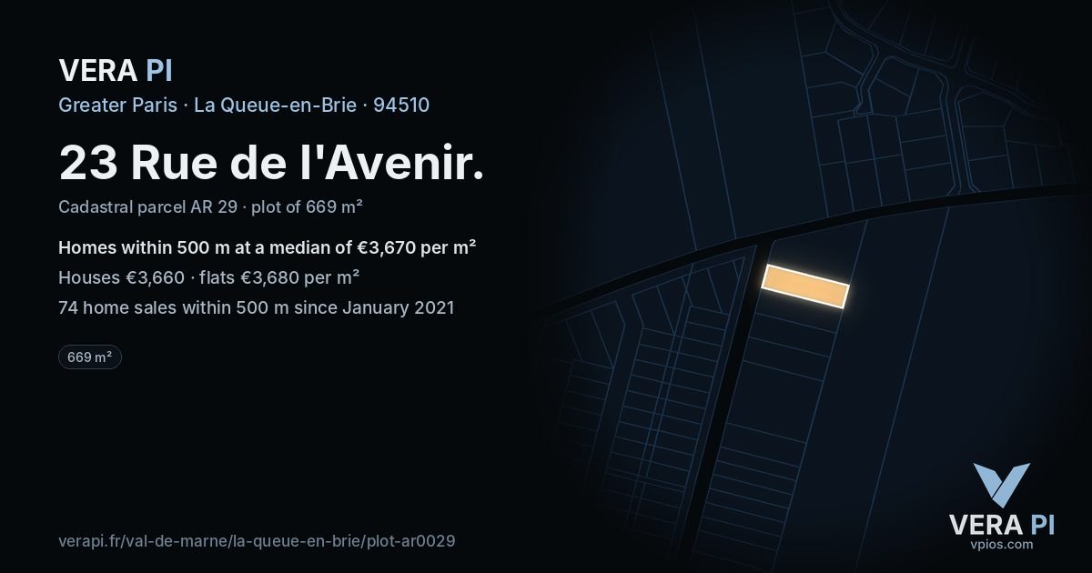 23 Rue de l'Avenir, La Queue-en-Brie at night – the plot lit, the parcels around coloured by the prices near them