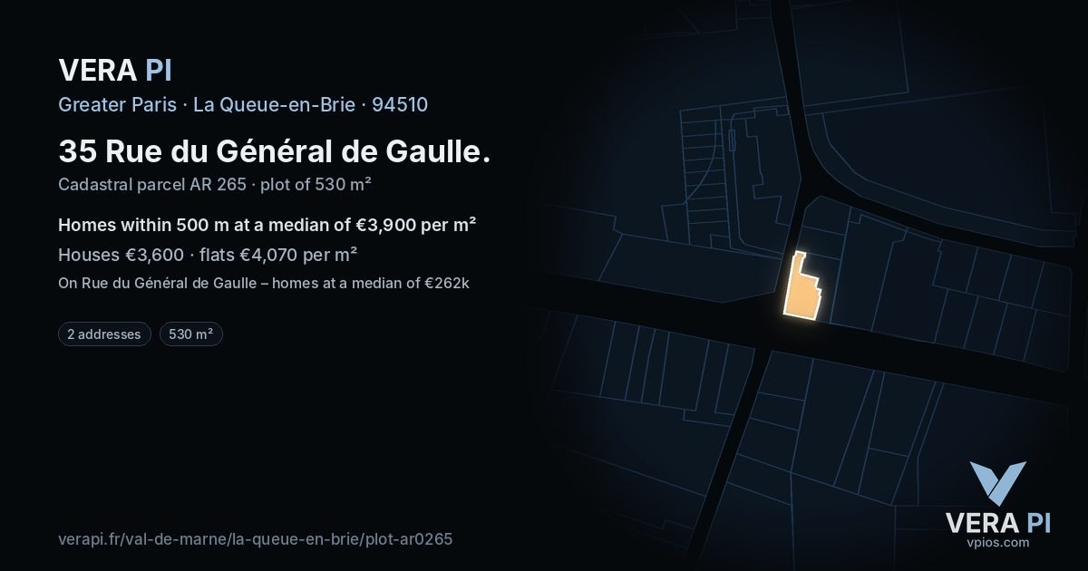 35 Rue du Général de Gaulle, La Queue-en-Brie at night – the plot lit, the parcels around coloured by the prices near them