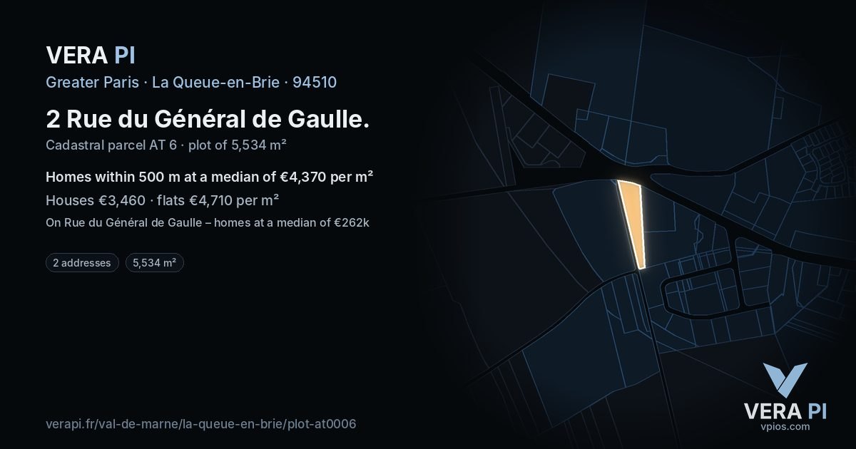 2 Rue du Général de Gaulle, La Queue-en-Brie at night – the plot lit, the parcels around coloured by the prices near them