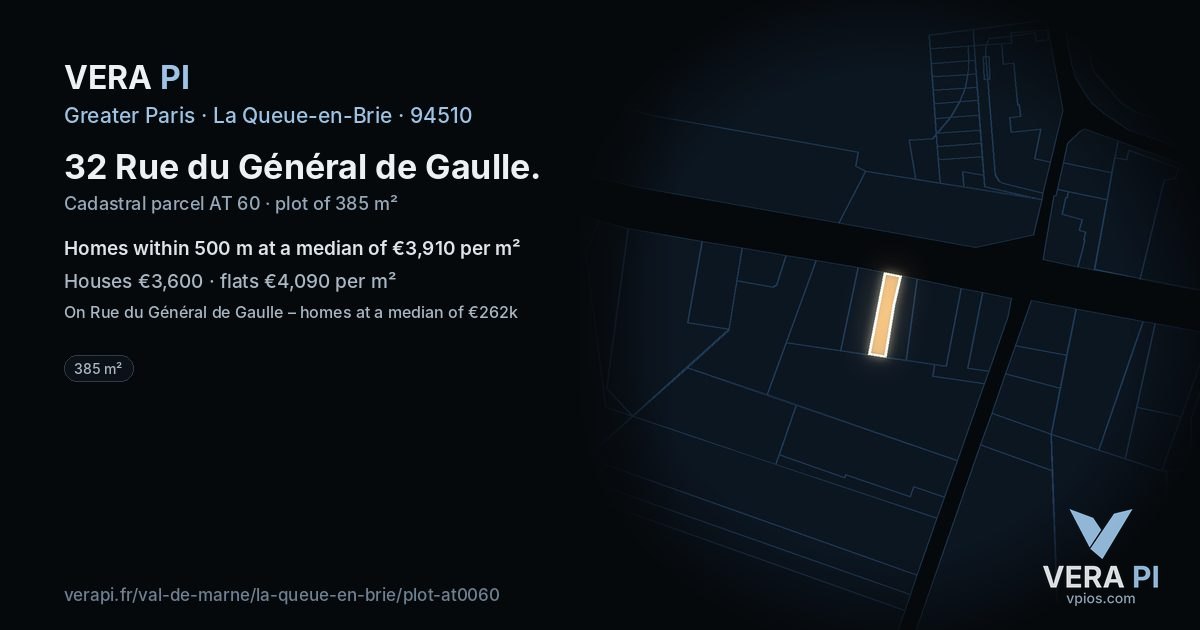 32 Rue du Général de Gaulle, La Queue-en-Brie at night – the plot lit, the parcels around coloured by the prices near them