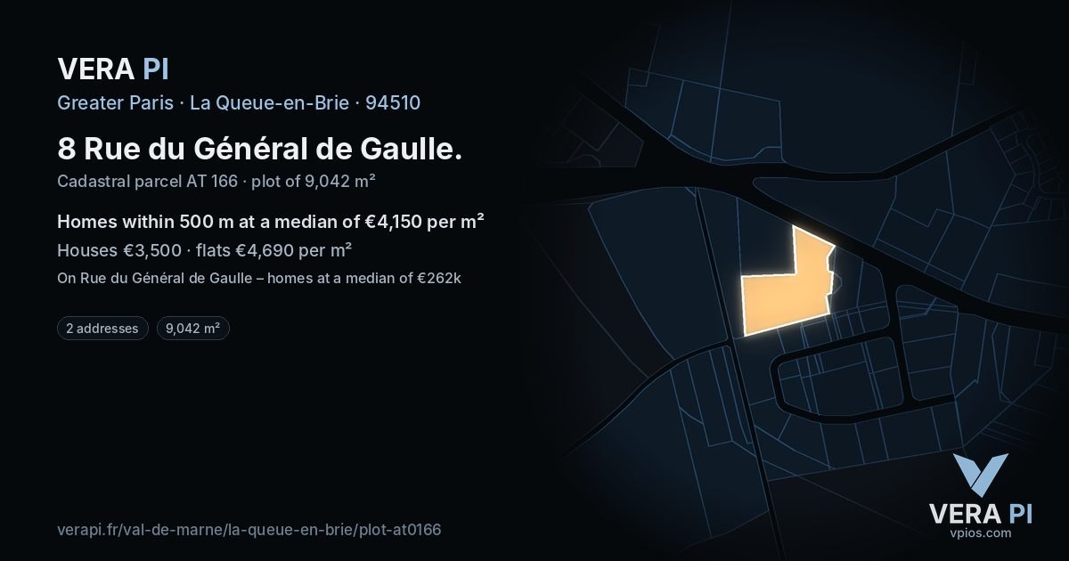 8 Rue du Général de Gaulle, La Queue-en-Brie at night – the plot lit, the parcels around coloured by the prices near them