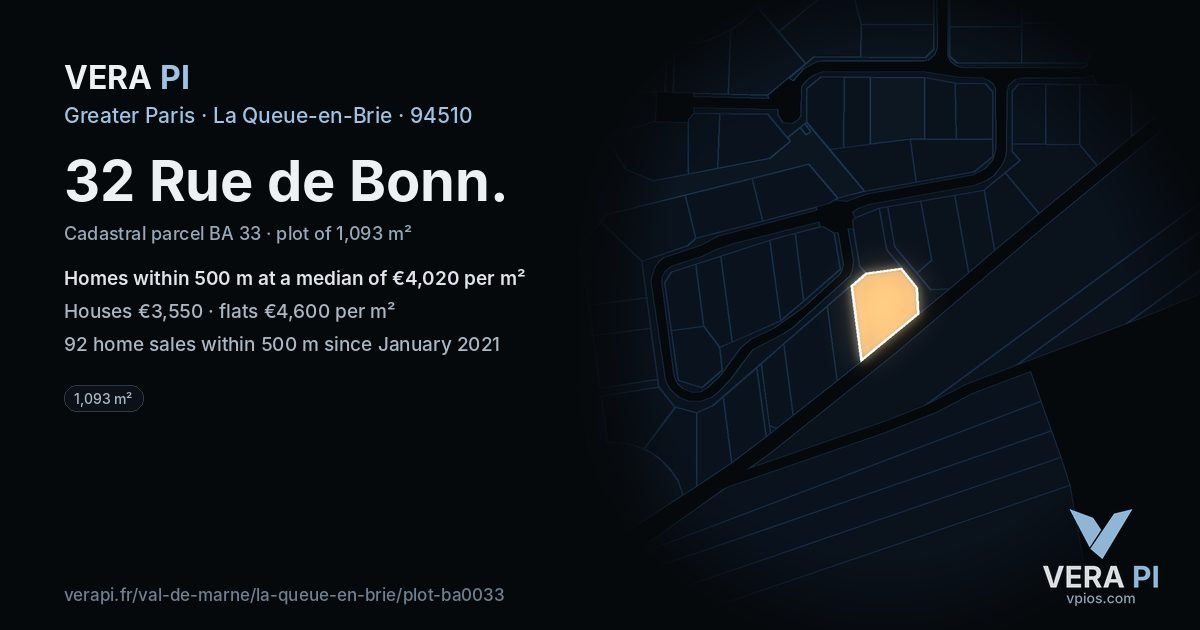 32 Rue de Bonn, La Queue-en-Brie at night – the plot lit, the parcels around coloured by the prices near them