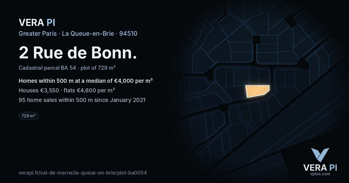 2 Rue de Bonn, La Queue-en-Brie at night – the plot lit, the parcels around coloured by the prices near them