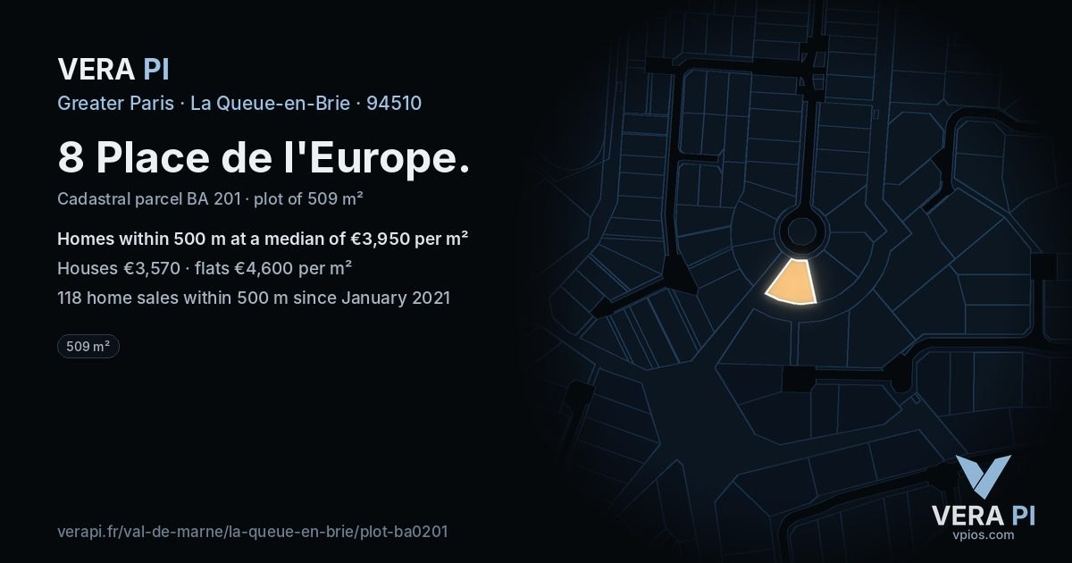 8 Place de l'Europe, La Queue-en-Brie at night – the plot lit, the parcels around coloured by the prices near them