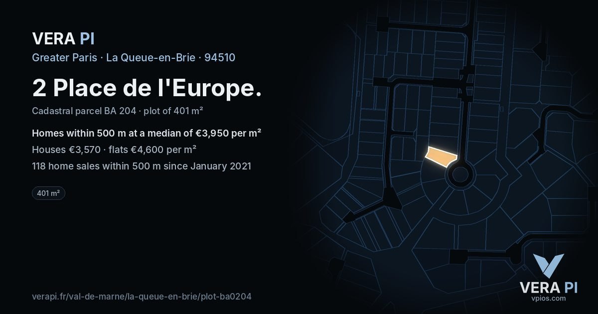 2 Place de l'Europe, La Queue-en-Brie at night – the plot lit, the parcels around coloured by the prices near them