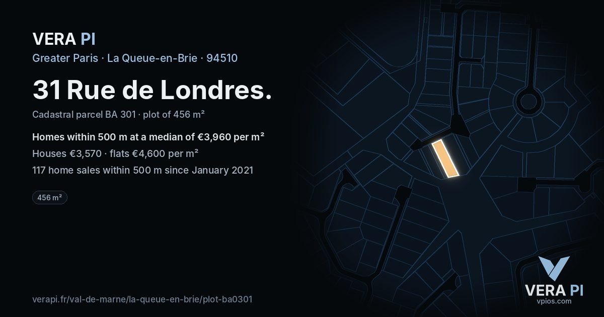 31 Rue de Londres, La Queue-en-Brie at night – the plot lit, the parcels around coloured by the prices near them