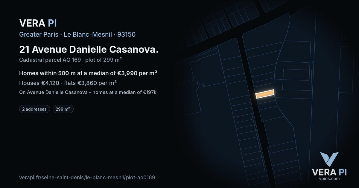 21 Avenue Danielle Casanova, Le Blanc-Mesnil at night – the plot lit, the parcels around coloured by the prices near them