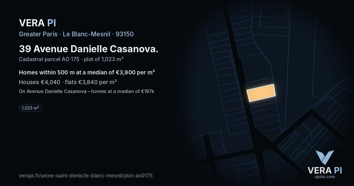 39 Avenue Danielle Casanova, Le Blanc-Mesnil at night – the plot lit, the parcels around coloured by the prices near them