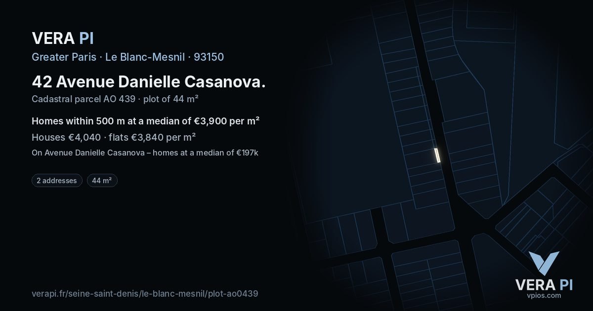 42 Avenue Danielle Casanova, Le Blanc-Mesnil at night – the plot lit, the parcels around coloured by the prices near them