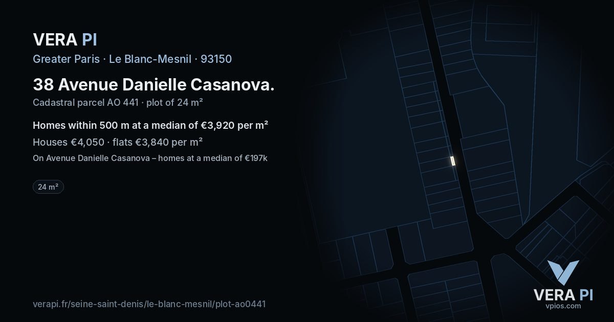 38 Avenue Danielle Casanova, Le Blanc-Mesnil at night – the plot lit, the parcels around coloured by the prices near them