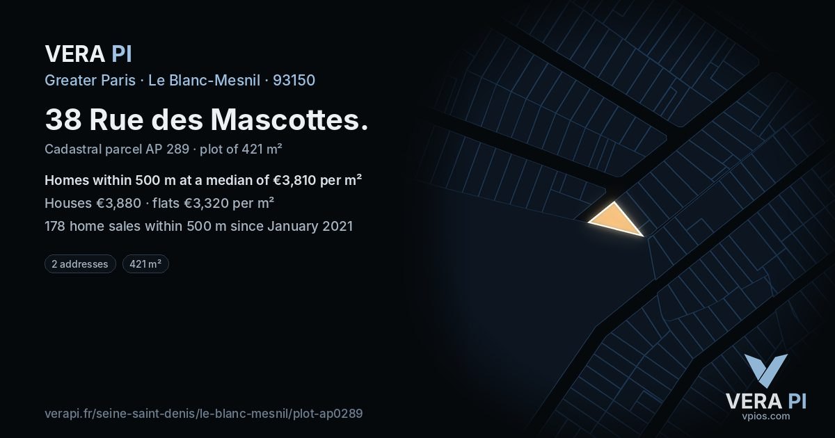38 Rue des Mascottes, Le Blanc-Mesnil at night – the plot lit, the parcels around coloured by the prices near them