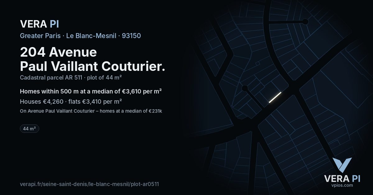 204 Avenue Paul Vaillant Couturier, Le Blanc-Mesnil at night – the plot lit, the parcels around coloured by the prices near them