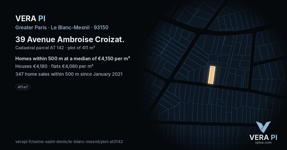 39 Avenue Ambroise Croizat, Le Blanc-Mesnil at night – the plot lit, the parcels around coloured by the prices near them