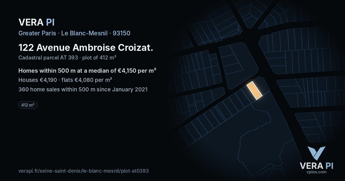 122 Avenue Ambroise Croizat, Le Blanc-Mesnil at night – the plot lit, the parcels around coloured by the prices near them