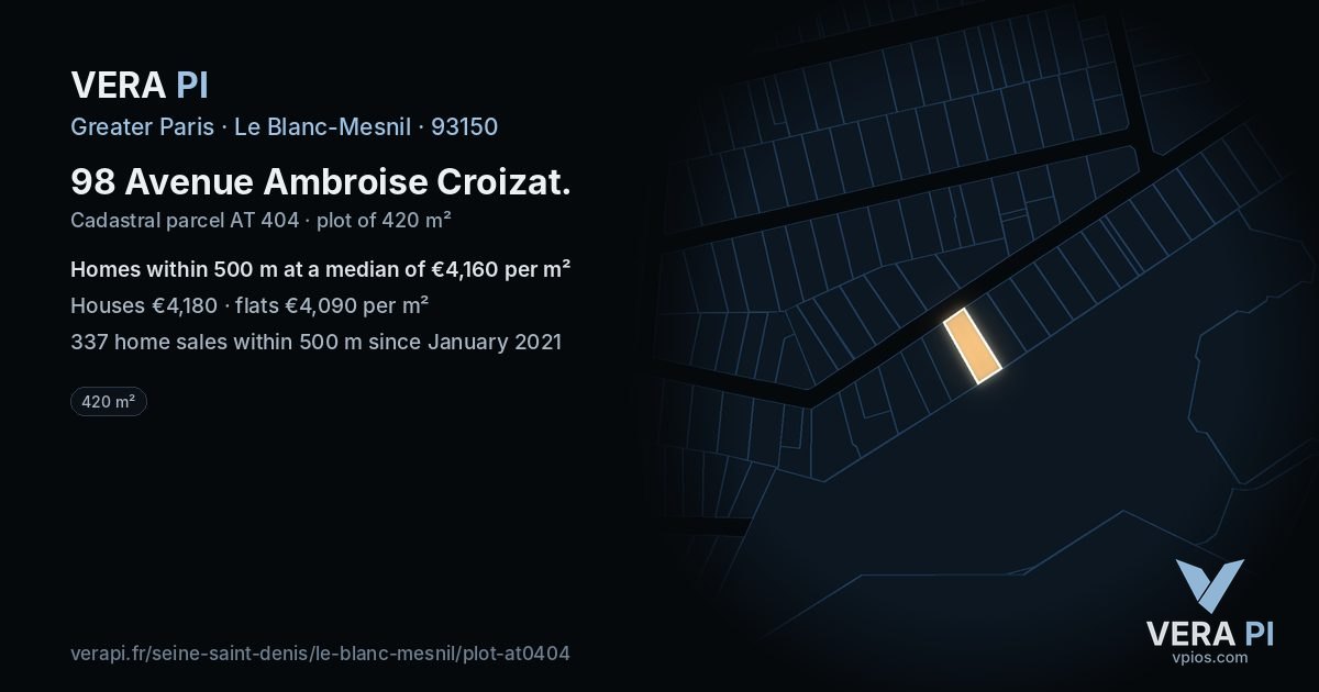 98 Avenue Ambroise Croizat, Le Blanc-Mesnil at night – the plot lit, the parcels around coloured by the prices near them