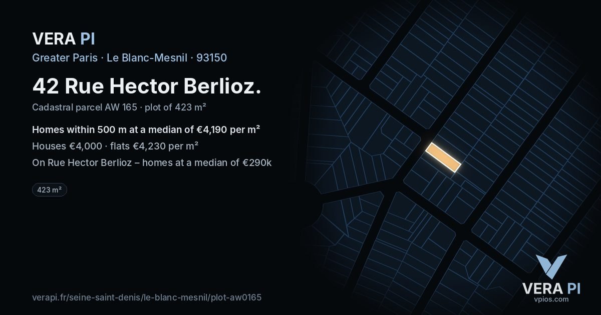 42 Rue Hector Berlioz, Le Blanc-Mesnil at night – the plot lit, the parcels around coloured by the prices near them