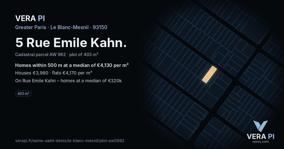 5 Rue Emile Kahn, Le Blanc-Mesnil at night – the plot lit, the parcels around coloured by the prices near them