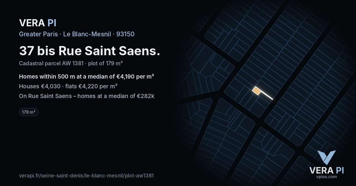 37 bis Rue Saint Saens, Le Blanc-Mesnil at night – the plot lit, the parcels around coloured by the prices near them