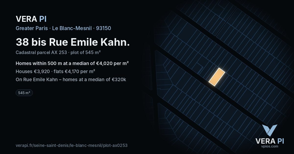 38 bis Rue Emile Kahn, Le Blanc-Mesnil at night – the plot lit, the parcels around coloured by the prices near them
