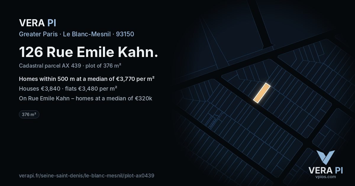 126 Rue Emile Kahn, Le Blanc-Mesnil at night – the plot lit, the parcels around coloured by the prices near them