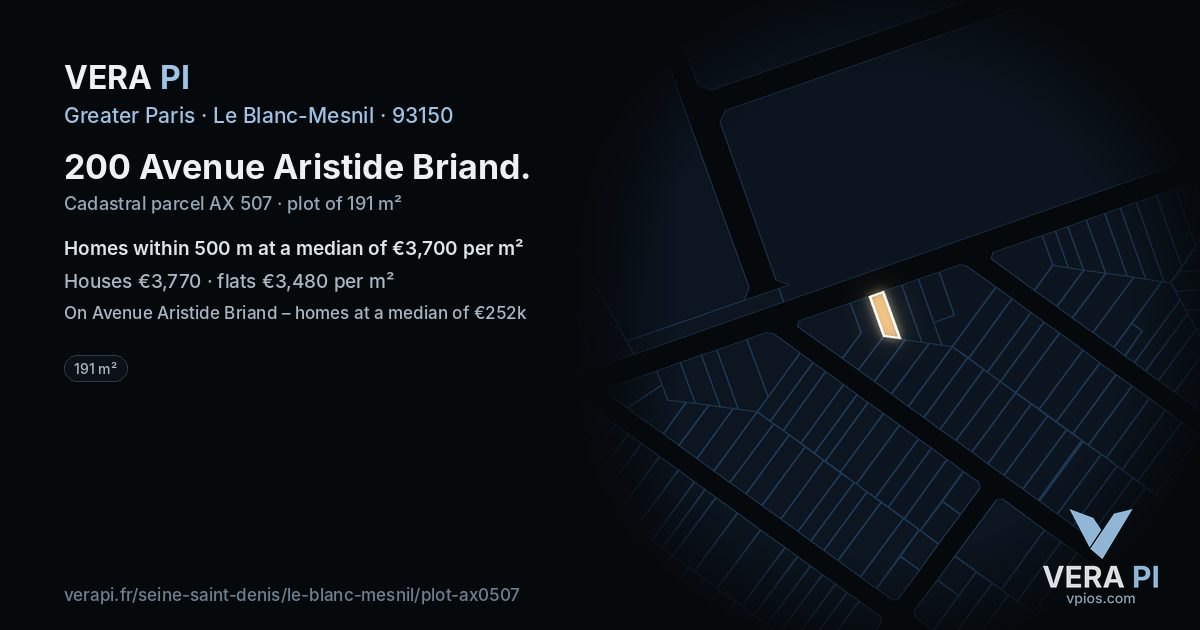 200 Avenue Aristide Briand, Le Blanc-Mesnil at night – the plot lit, the parcels around coloured by the prices near them